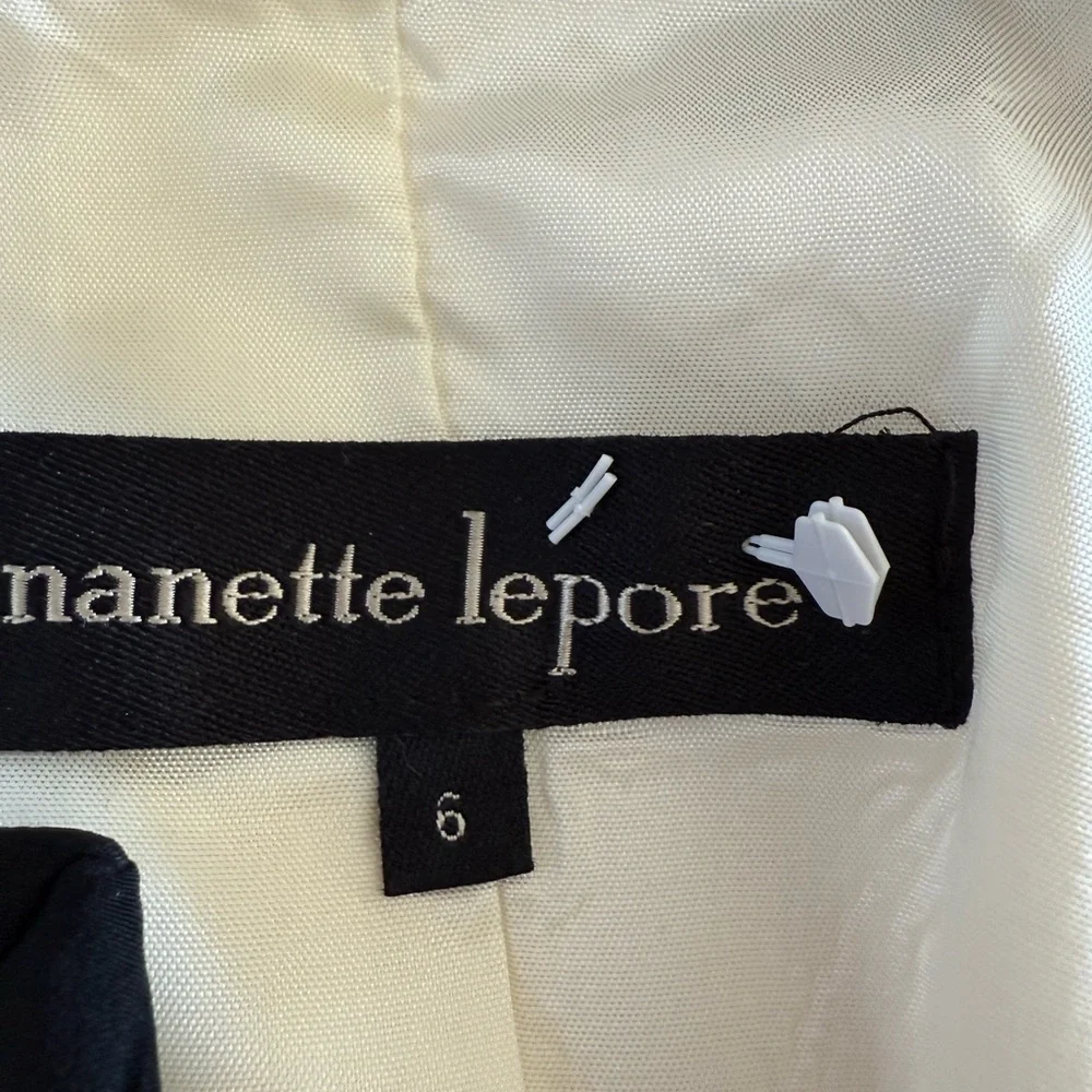 Nanette Lepore Vintage Ivory Cotton Coat with Black Trim Size 6 - Picture 3 of 9